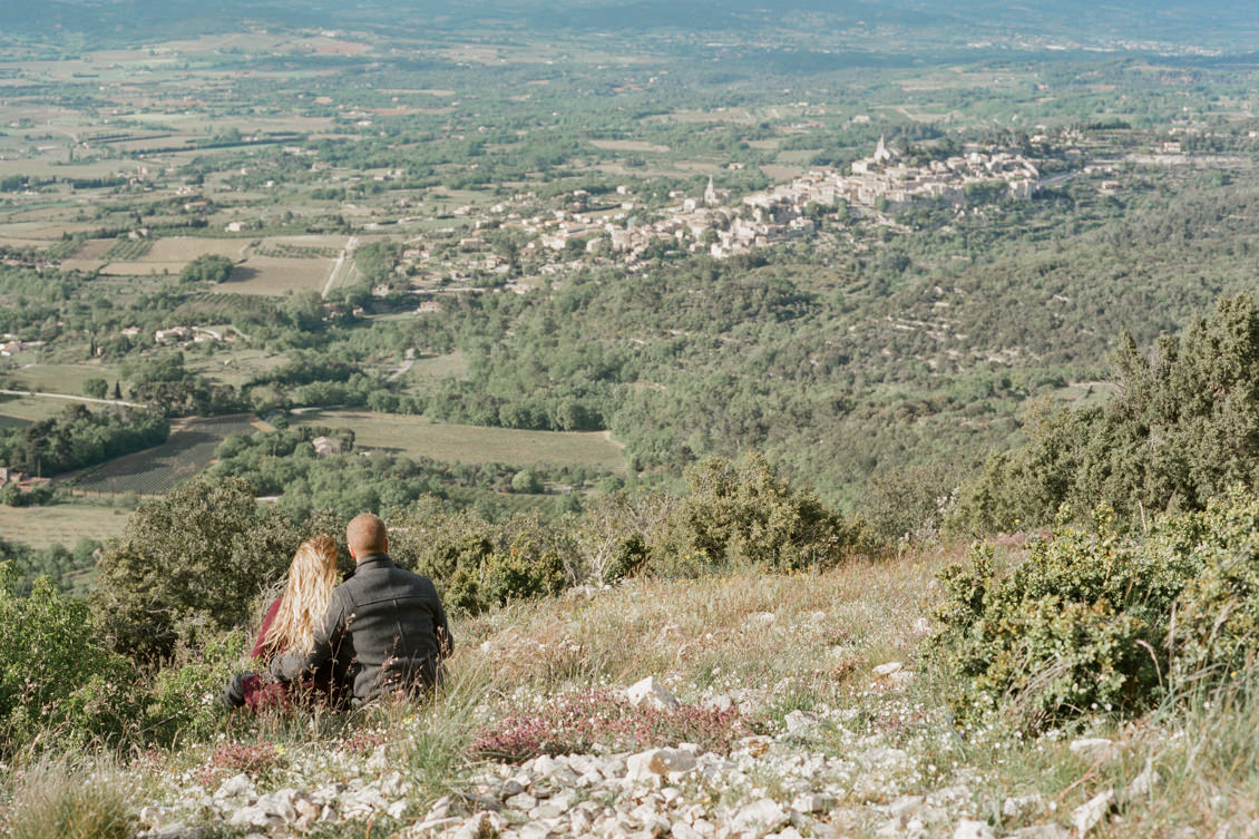 seance-engagement-luberon-provence-foret-des-cedres-jonathan-prefaut-42