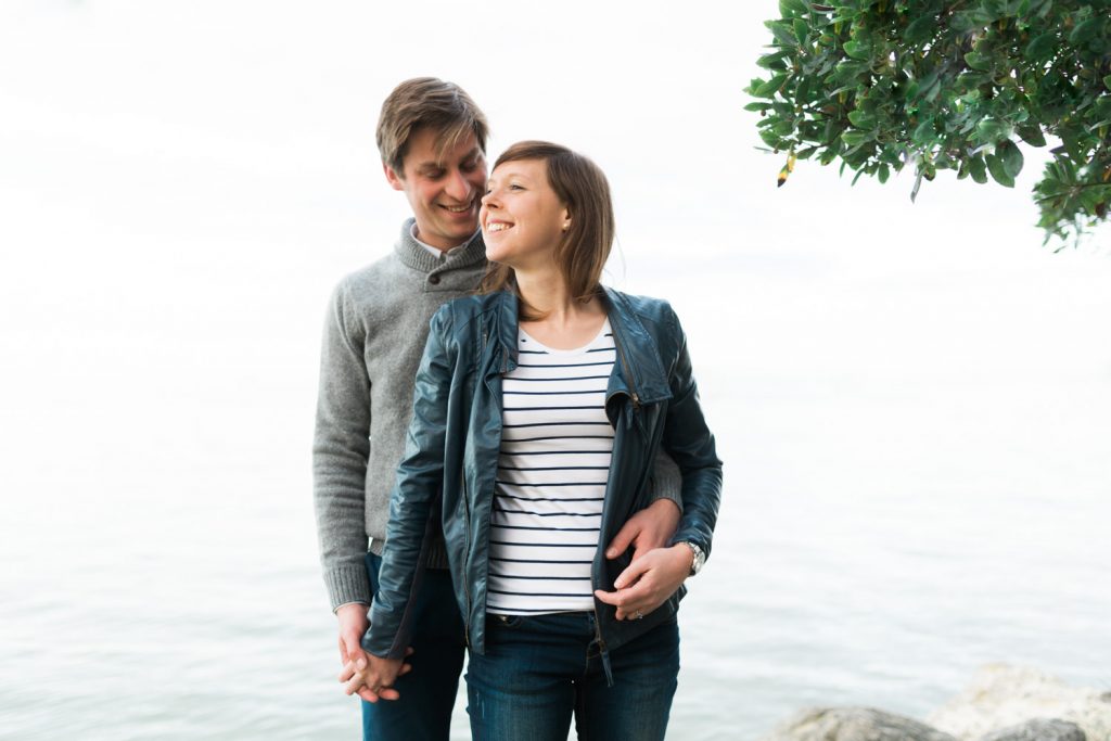 Photographe basé à Reims, je suis spécialisé dans le reportage mariage, la photographie de couple et de famille.