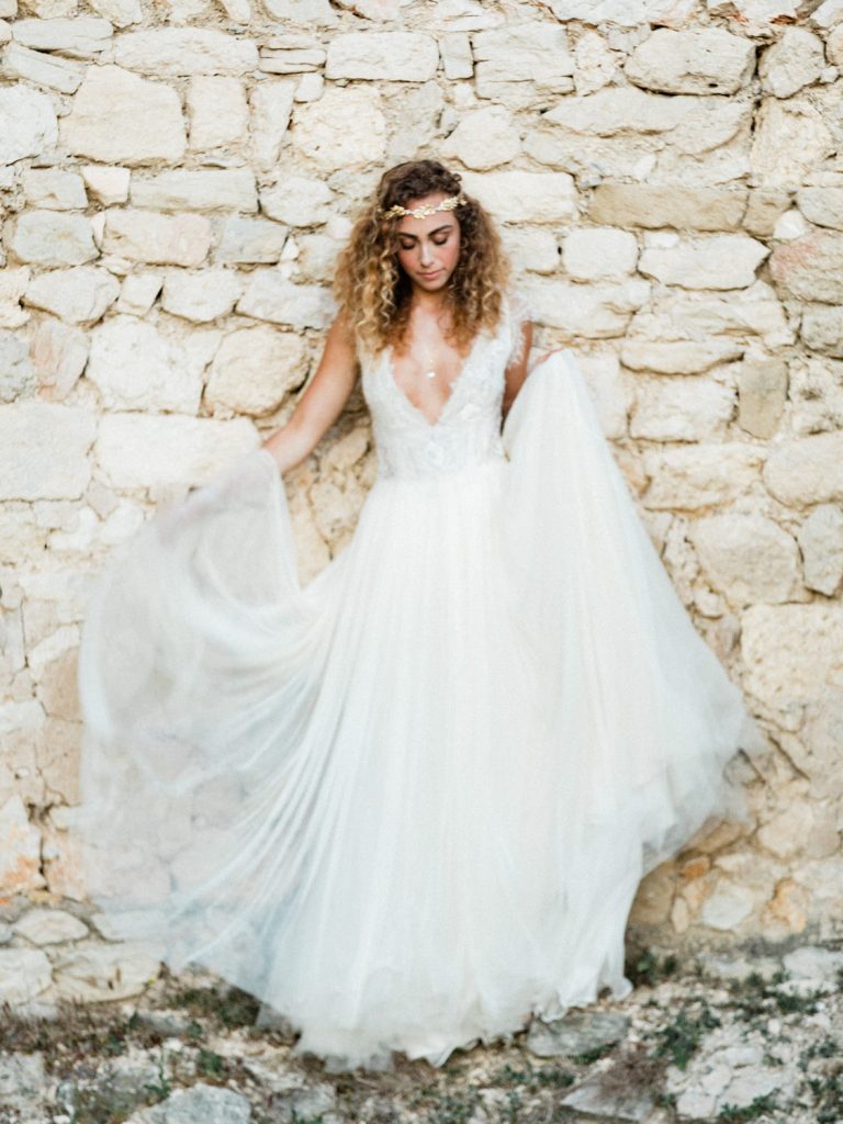Photographe basé à Reims, je suis spécialisé dans le reportage mariage, la photographie de couple et de famille.