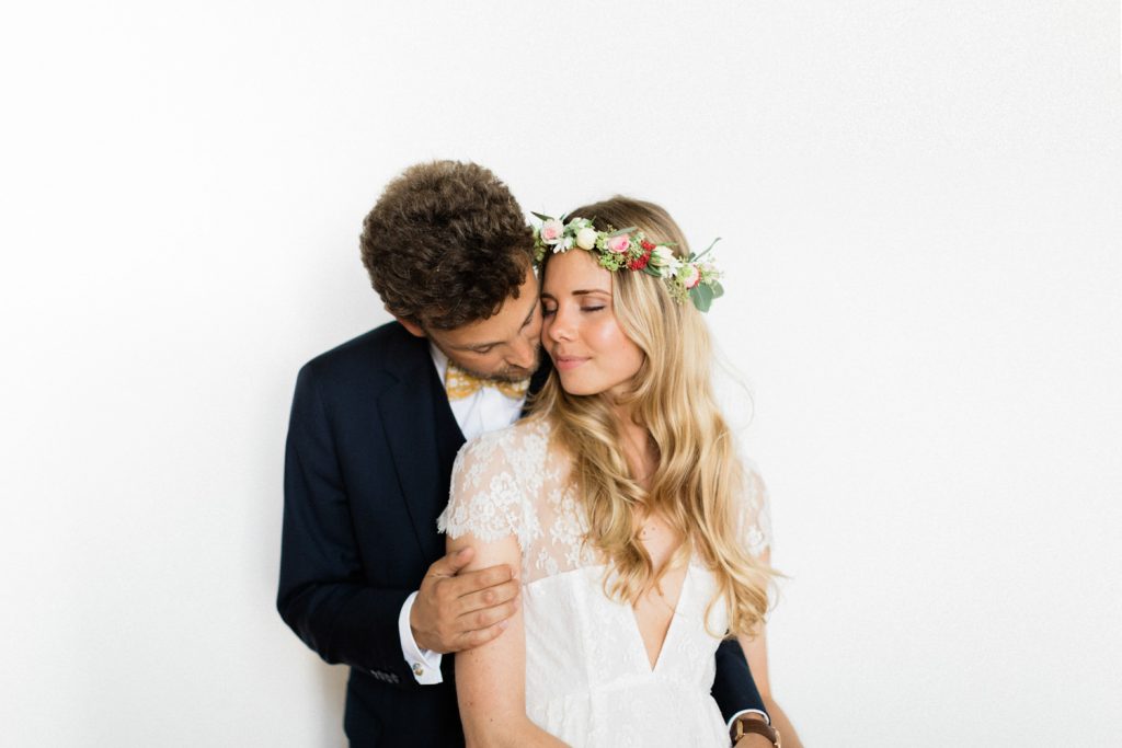 Photographe basé à Reims, je suis spécialisé dans le reportage mariage, la photographie de couple et de famille.